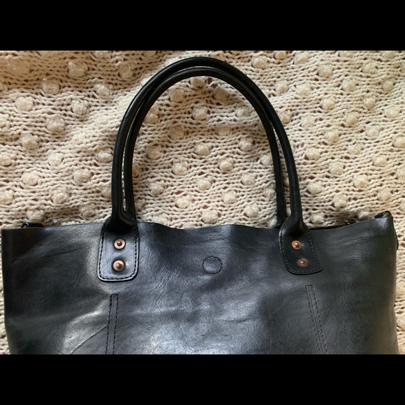 East West Tote - Picture 5 of 7